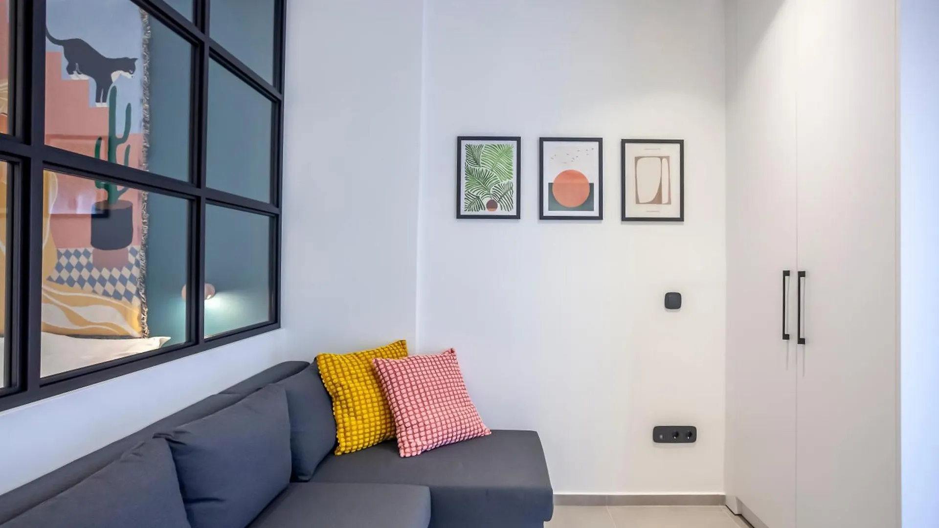 Mazi Rooms Charilaou 2,1 Thessaloniki 0*,  Greece